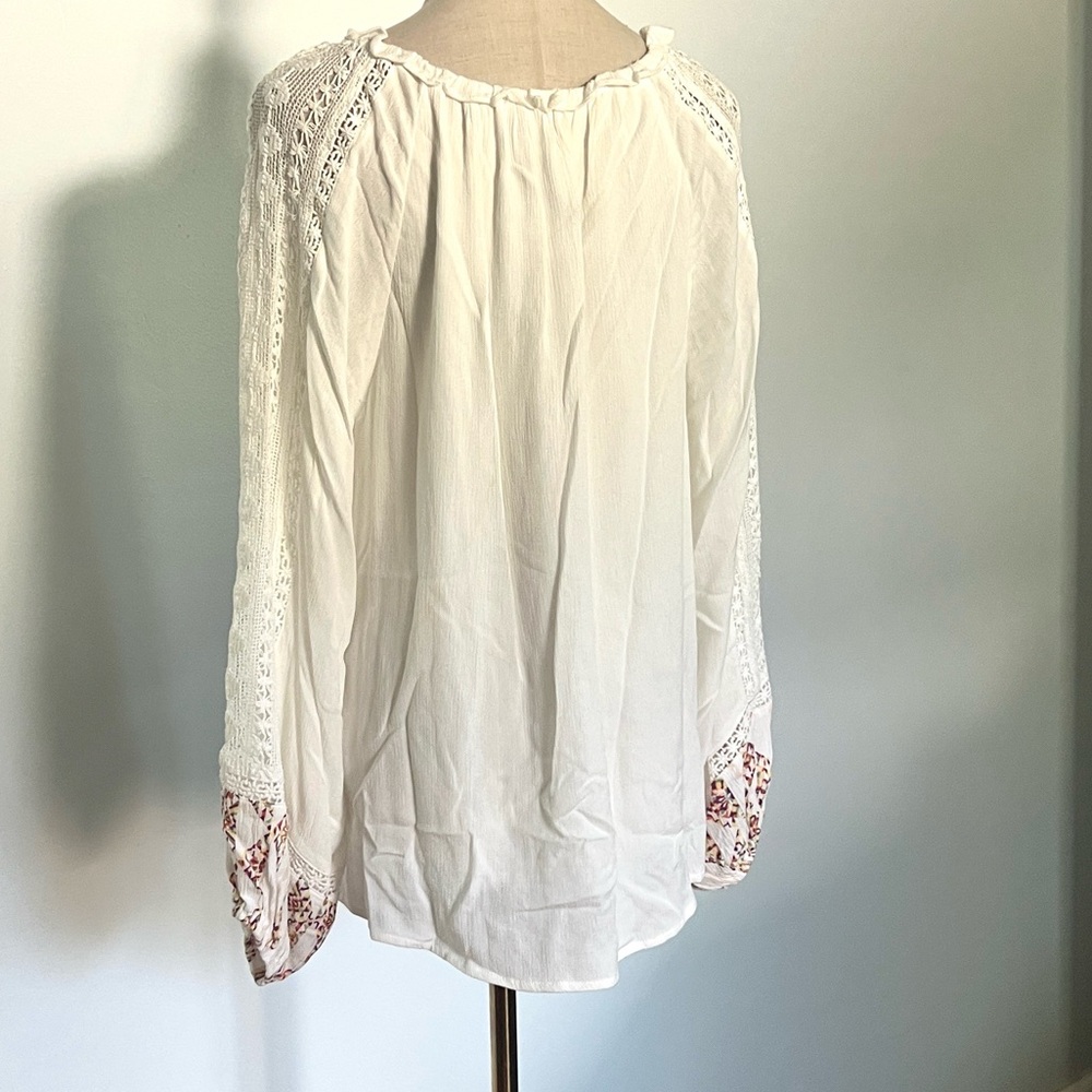 Soleillee Boho Crochet Lace Peasant Blouse Tassel Tie Cream Rayon Top Size M - Picture 3 of 9
